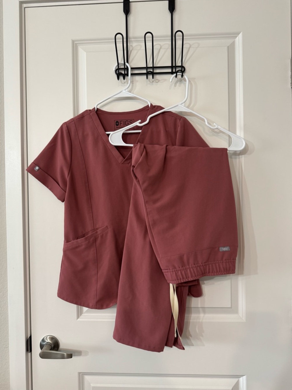 FIGS Women's Scrub Set in Dusty Rose